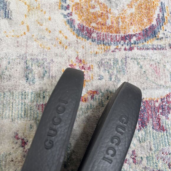Gucci GG Supreme Slide Bloom
